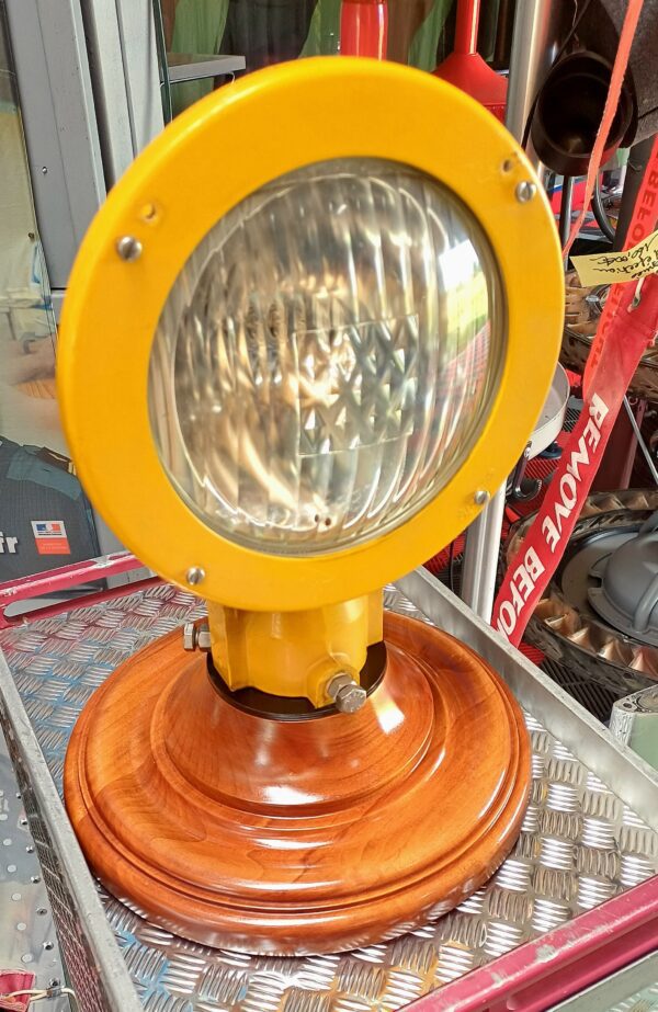 Lampe de piste ADB. – Image 2