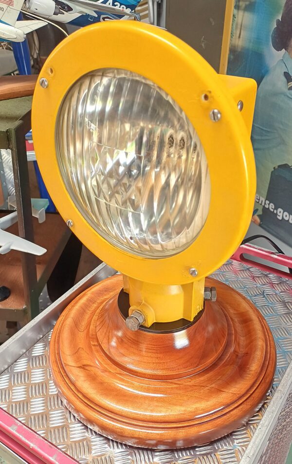 Lampe de piste ADB. – Image 3
