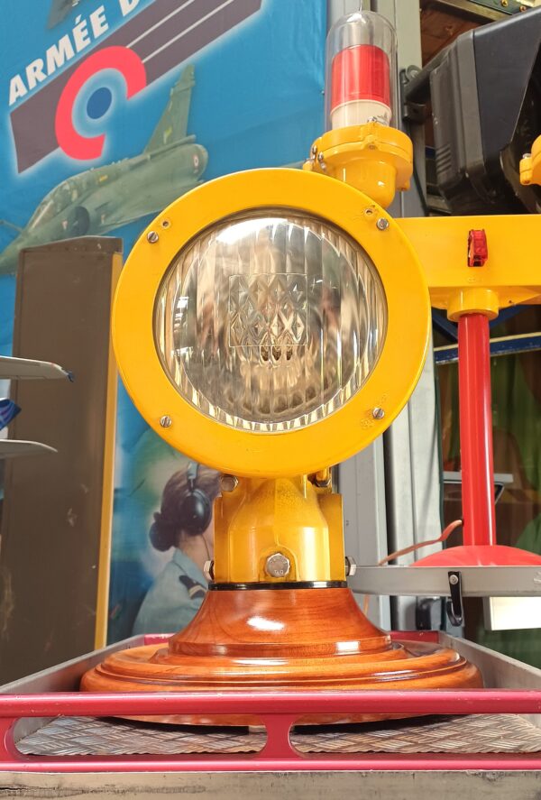 Lampe de piste ADB. – Image 6
