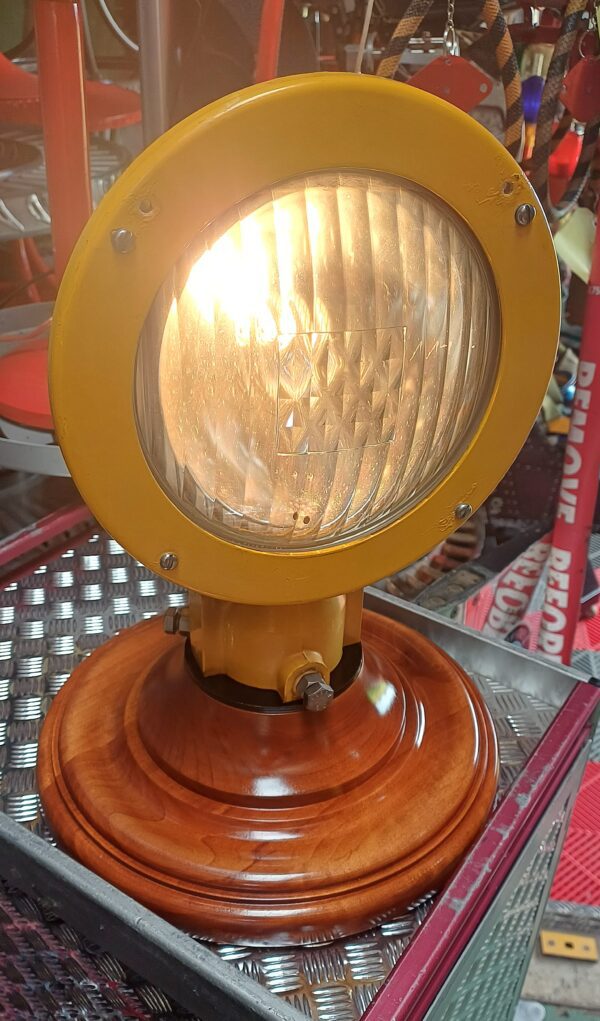 Lampe de piste ADB. – Image 4